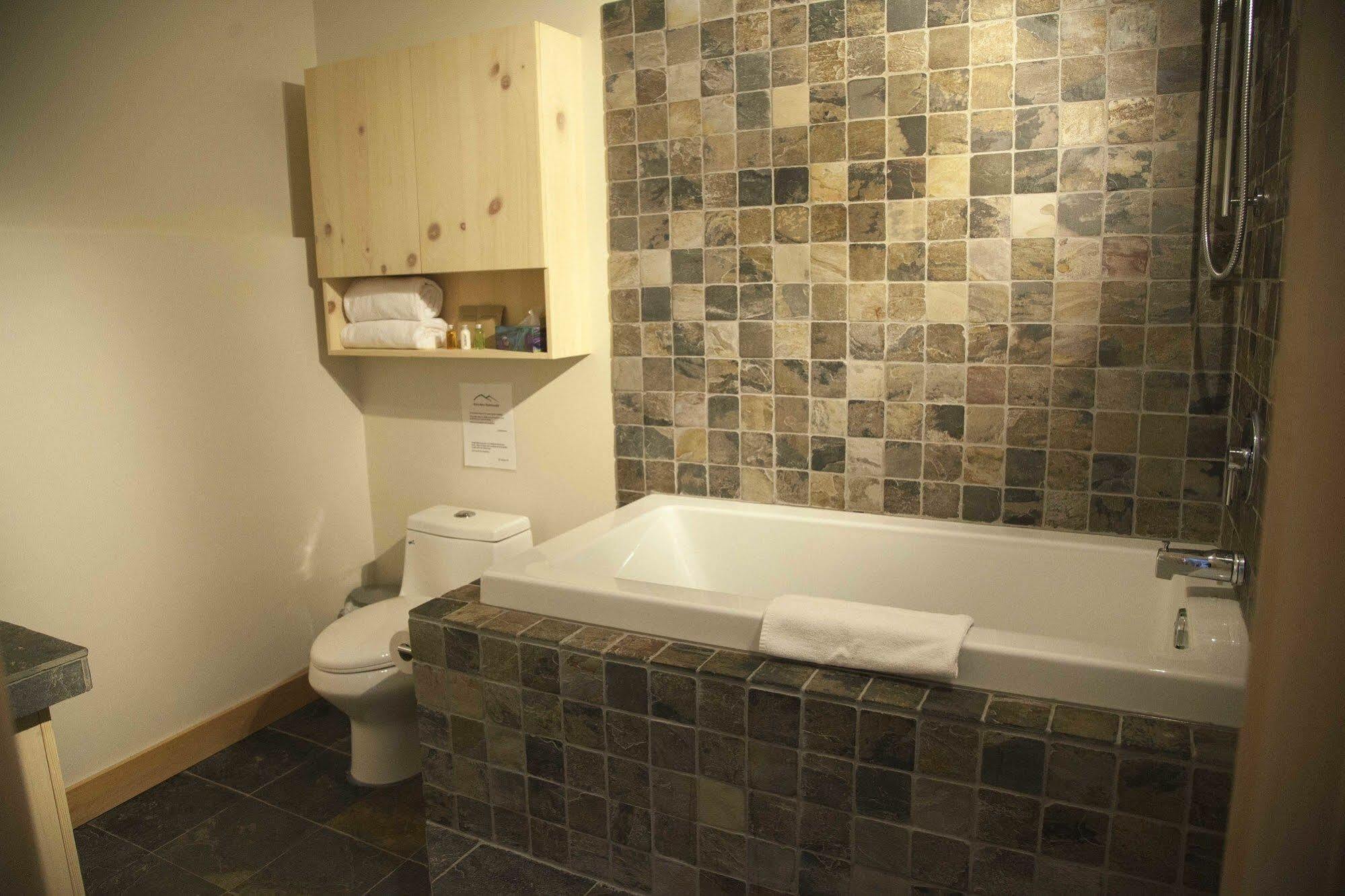 Eco Spa Highland Grenville-Sur-La-Rouge المظهر الخارجي الصورة